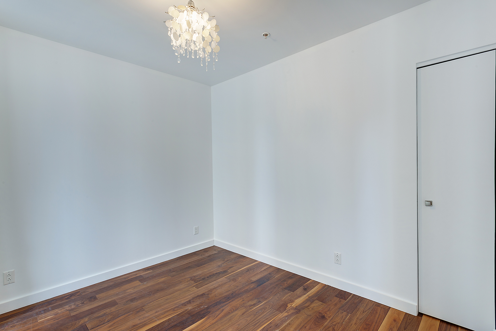 Le 801 — Second bedroom